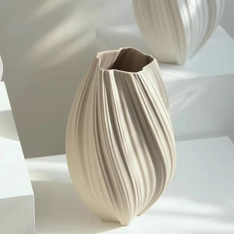 Calma Pampas Vase